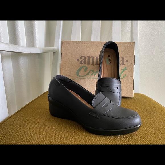 Black comfortable shoes - Picture 1 of 4